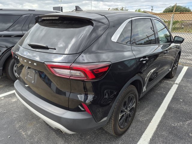 Used 2023 Ford Escape Active FWD image 4