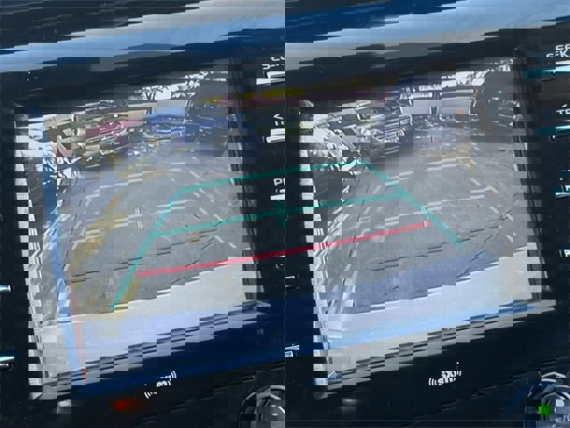 Used 2020 Toyota Camry SE image 17