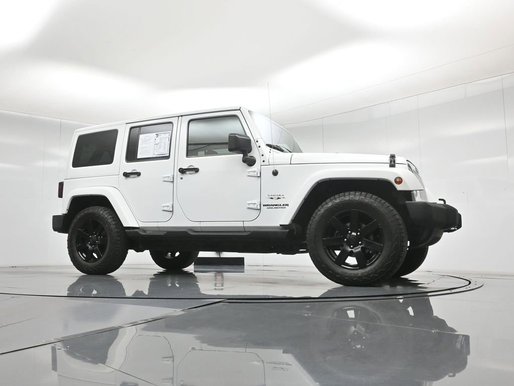 Used 2016 Jeep Wrangler Unlimited Sahara w/ Connectivity Group image 44