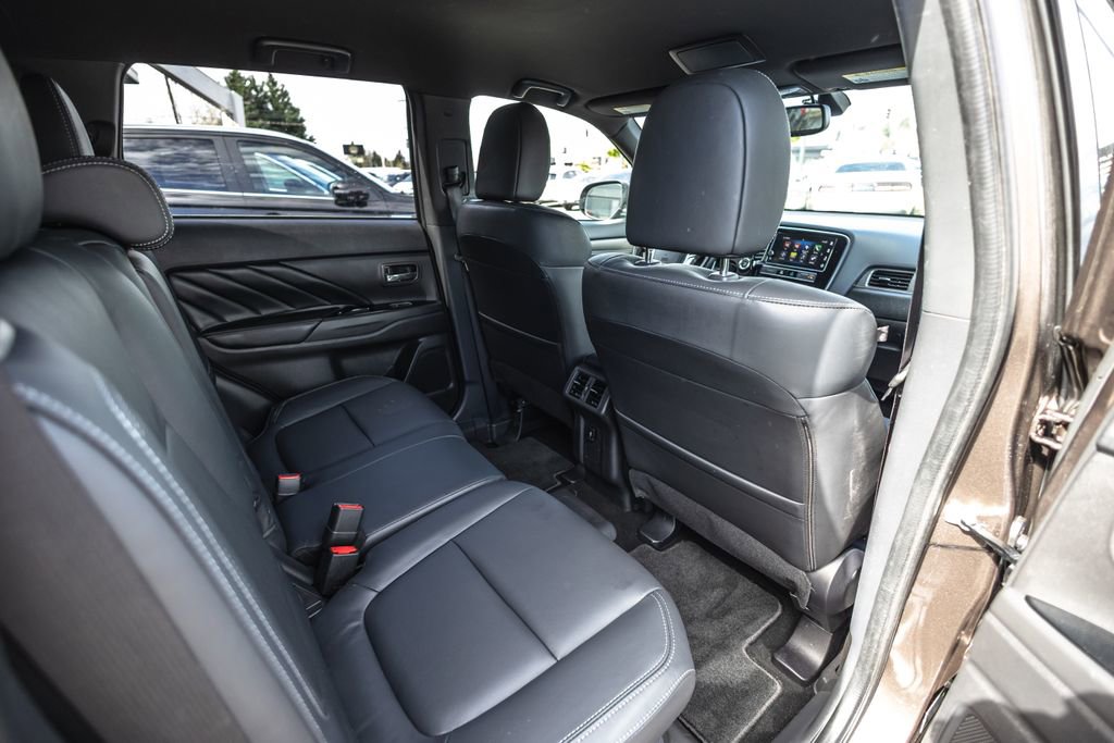 Used 2019 Mitsubishi Outlander SEL image 31