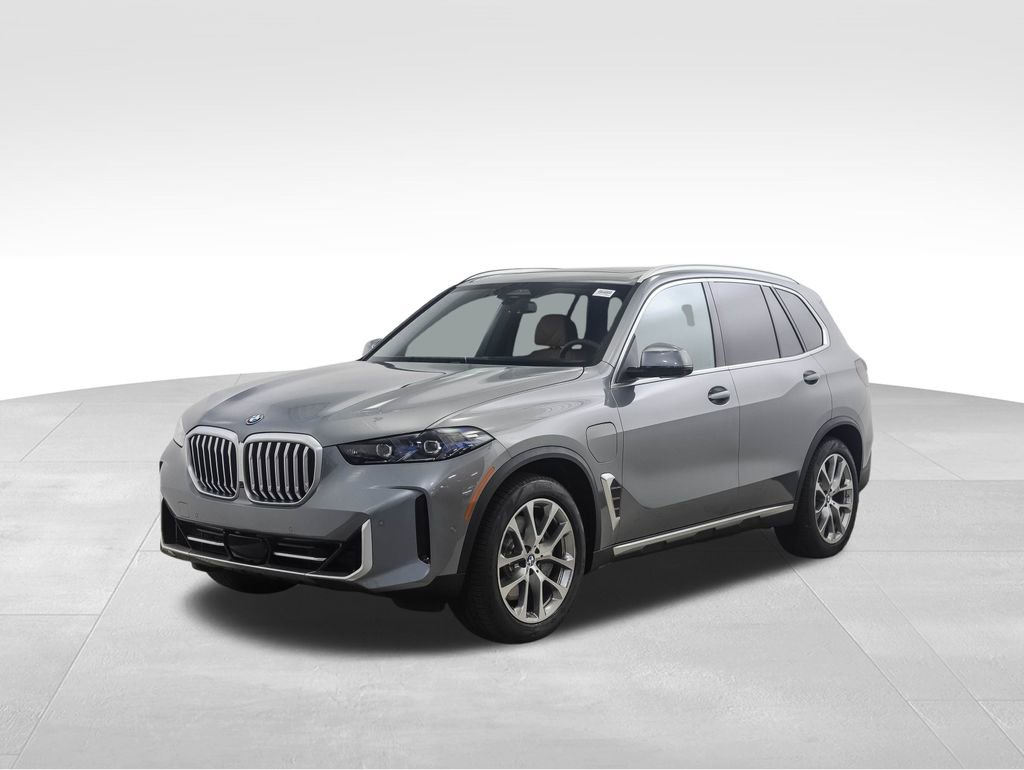 New 2026 BMW X5 xDrive50e w/ Premium Package