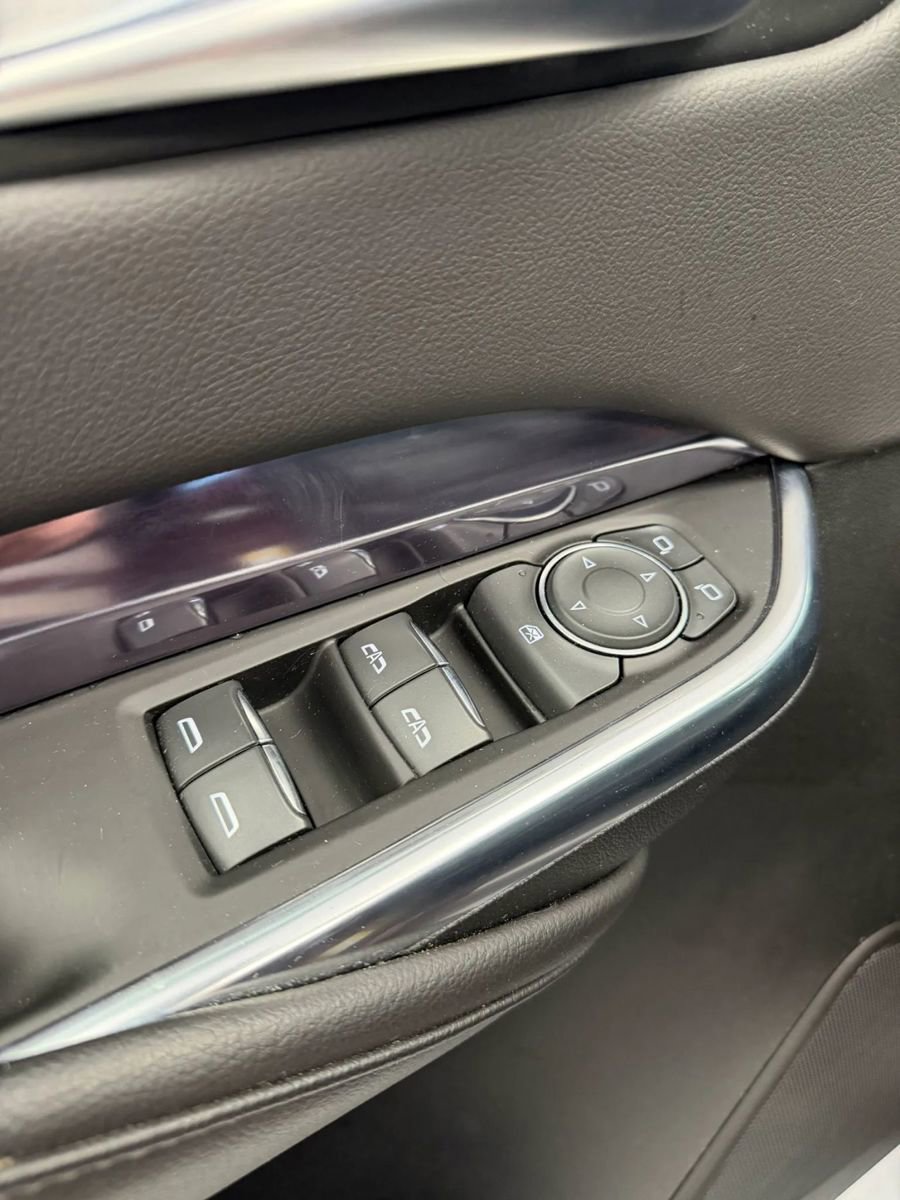 Used 2023 Cadillac XT4 Luxury w/ Cold Weather Package image 24
