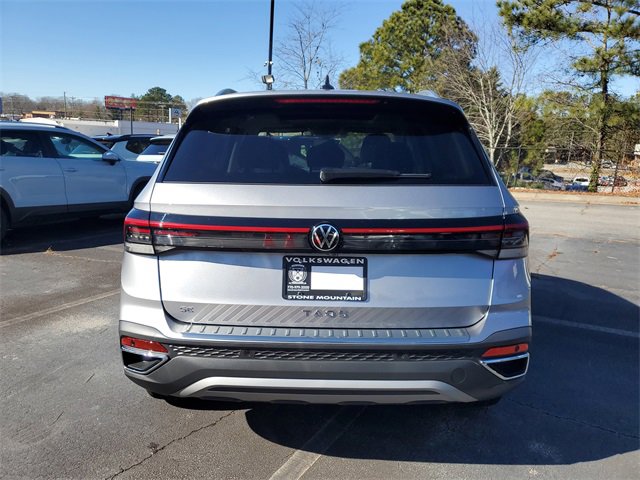 New 2026 Volkswagen Taos SE image 5