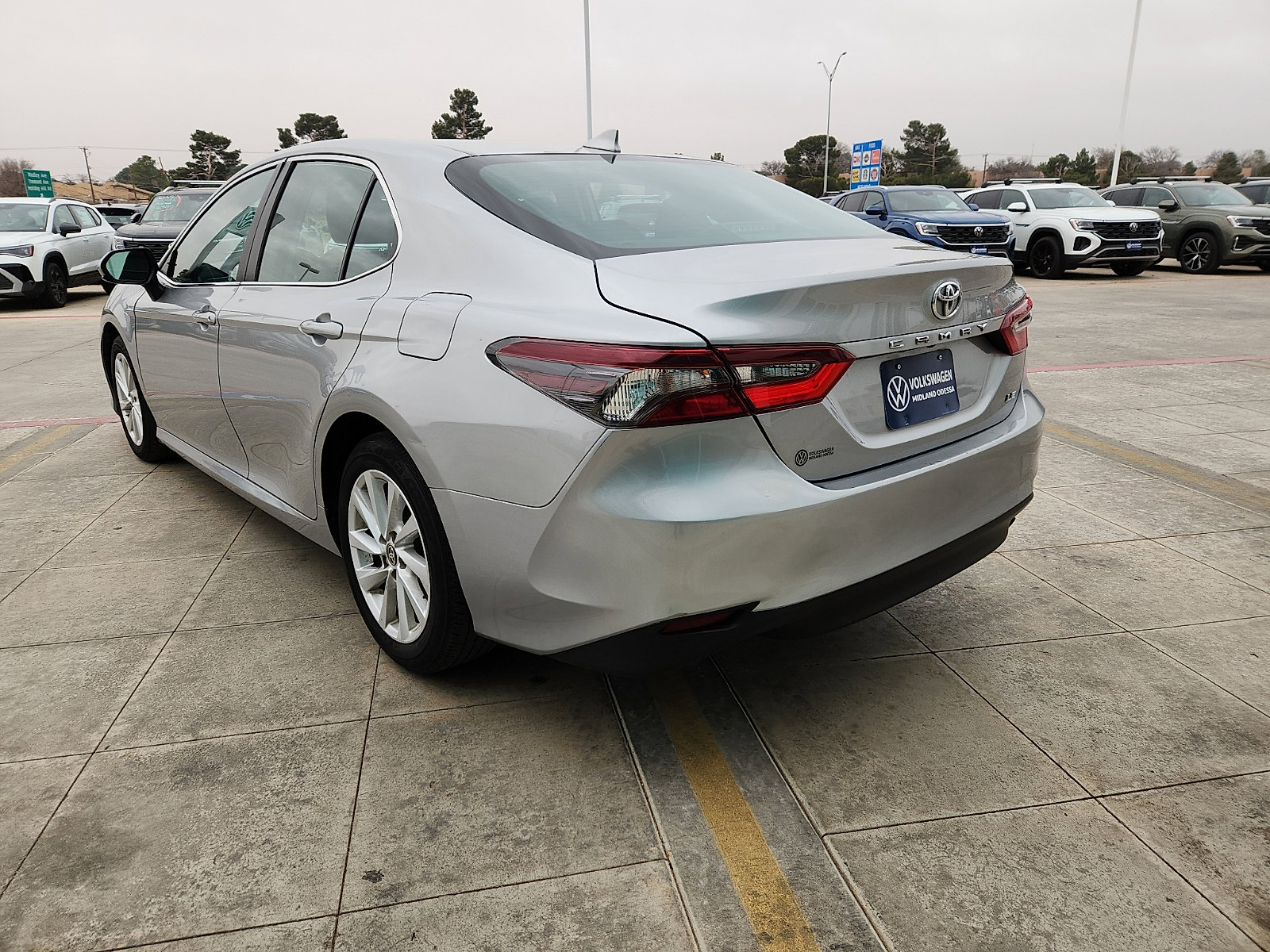 Used 2024 Toyota Camry LE image 5