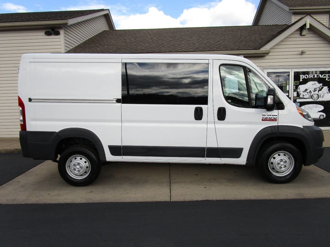 Used 2015 RAM ProMaster 1500 w/ Cargo Convenience Group image 2