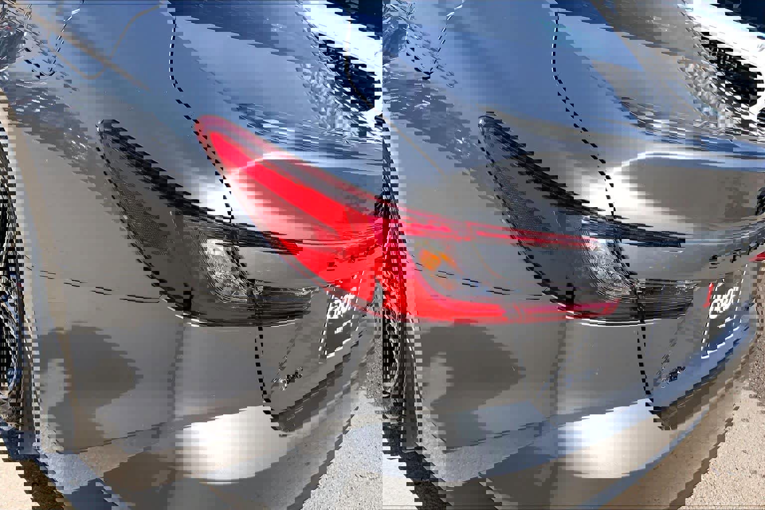 Used 2025 Toyota Camry SE w/ Convenience Package image 28