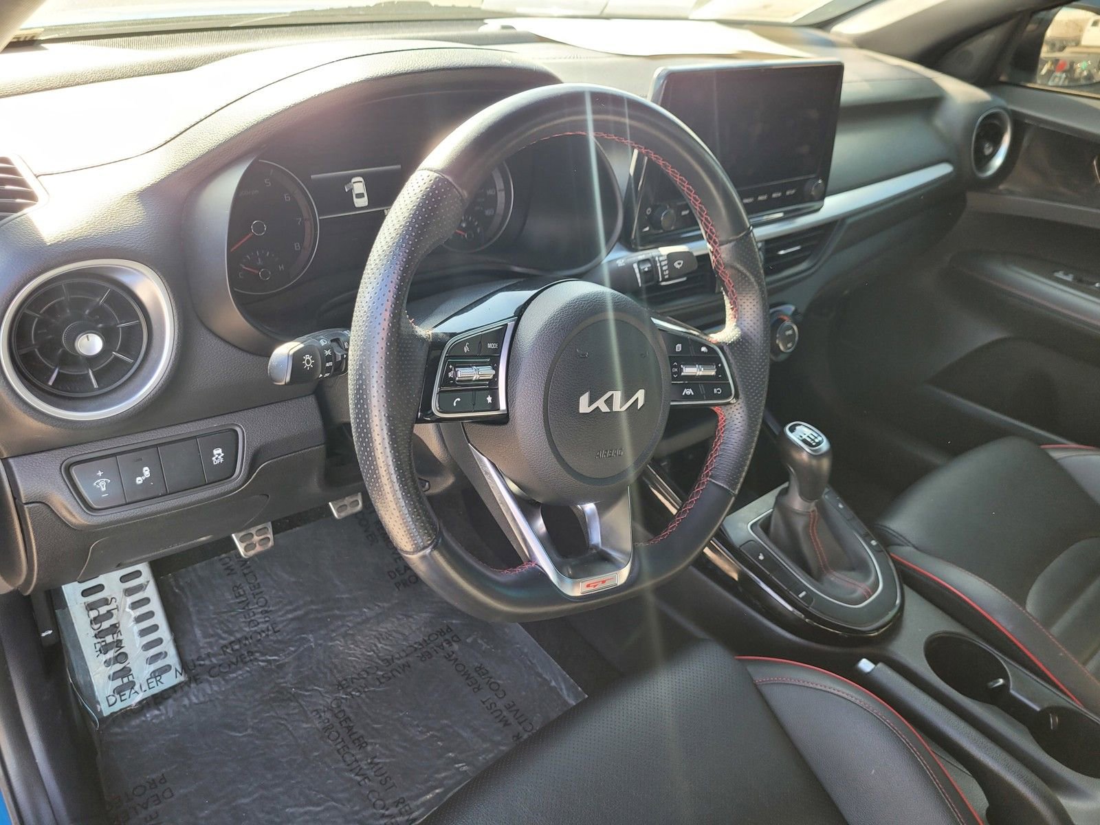 Used 2022 Kia Forte GT image 11