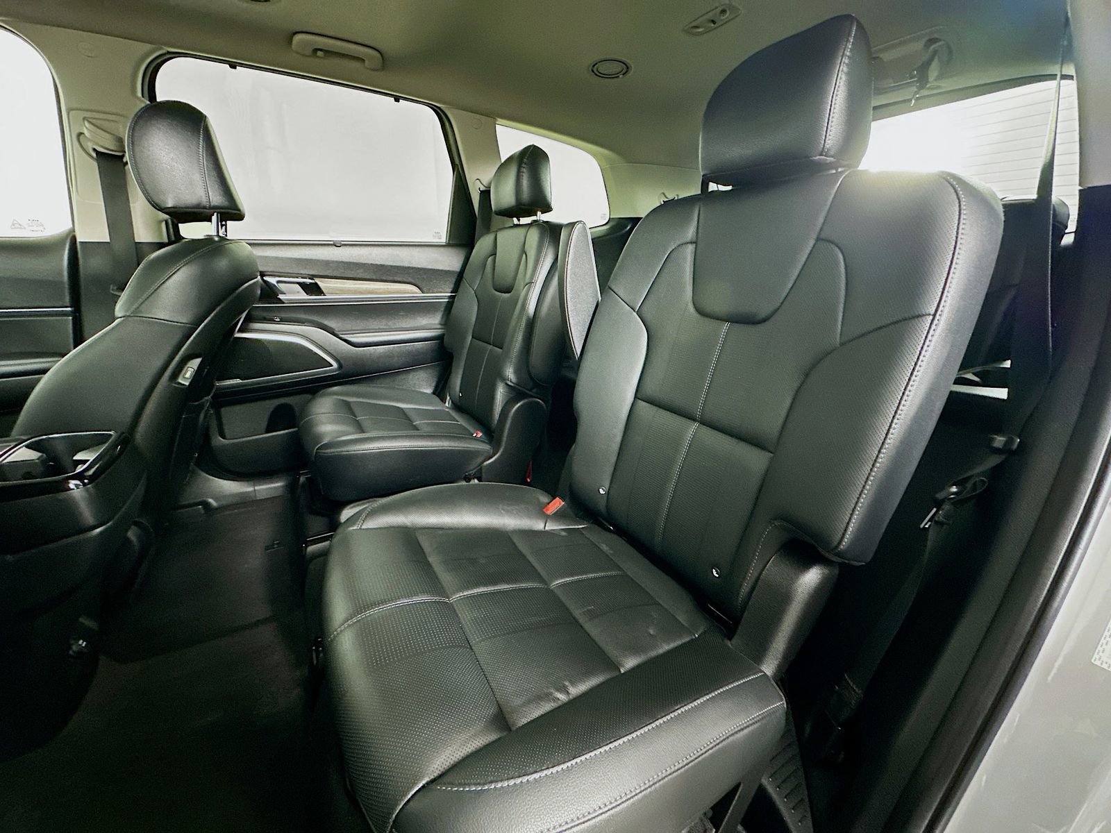 Used 2022 Kia Telluride EX w/ EX Premium Package image 26
