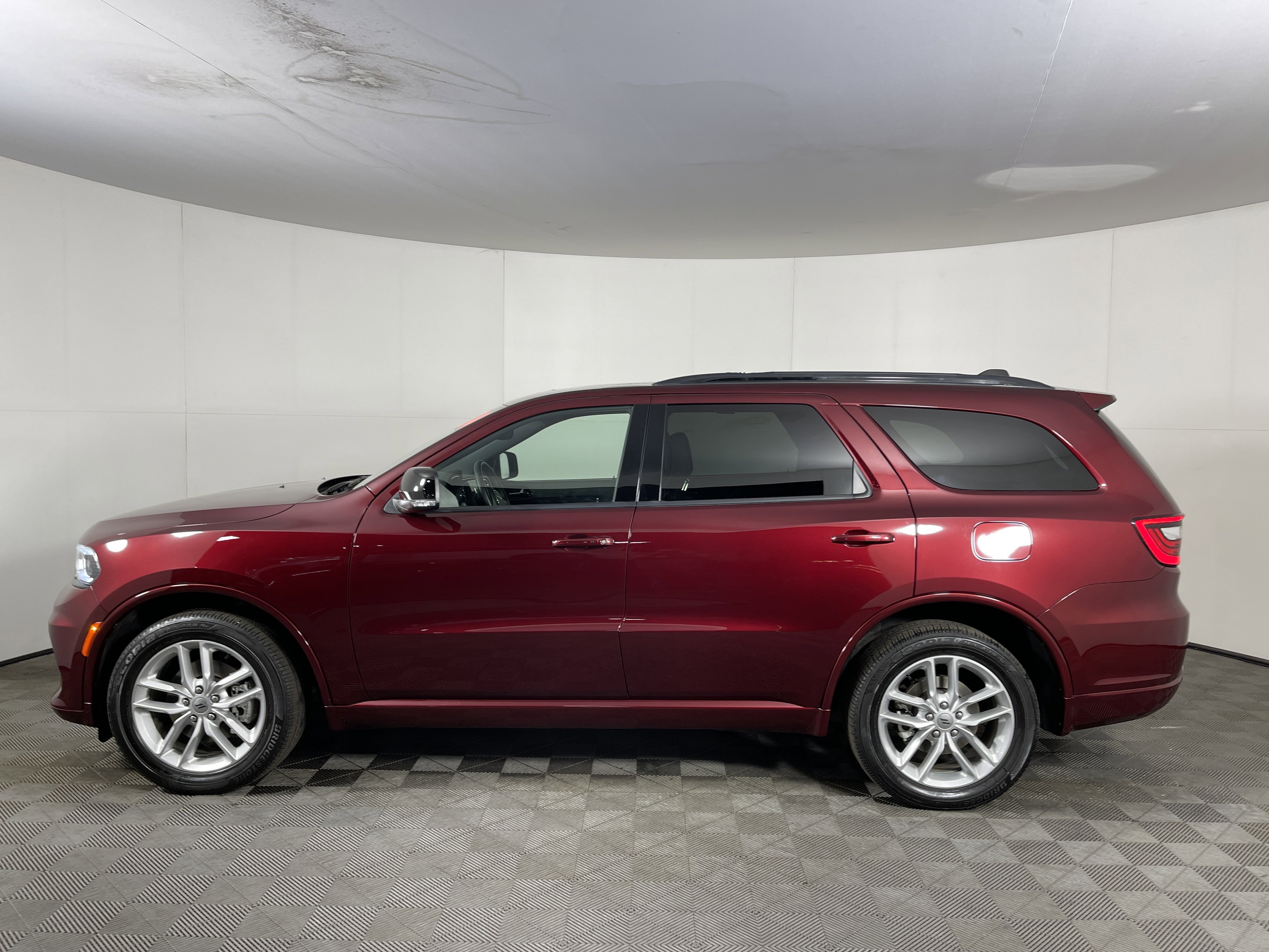 Used 2024 Dodge Durango GT image 3