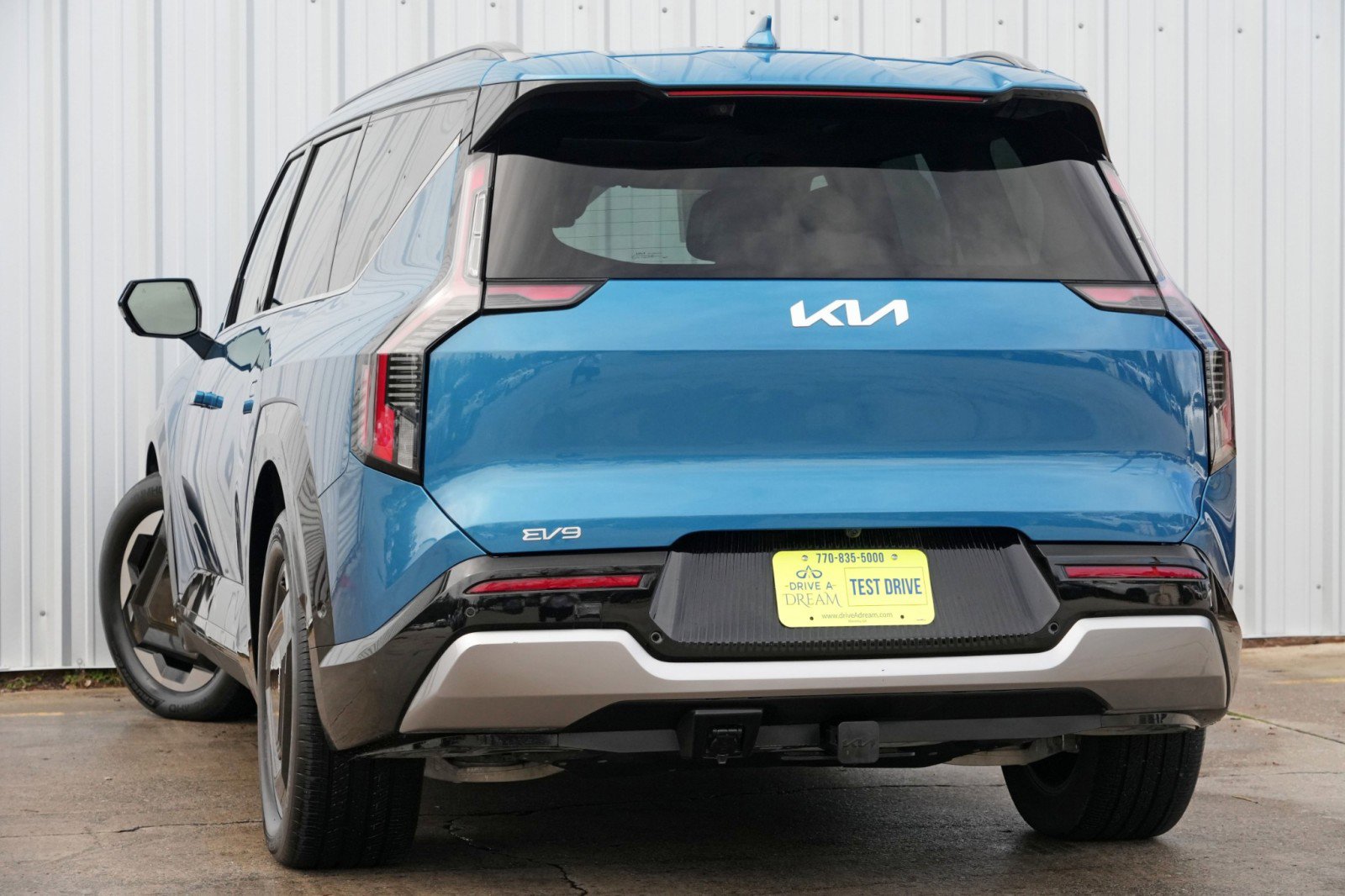 Used 2024 Kia EV9 Land image 6