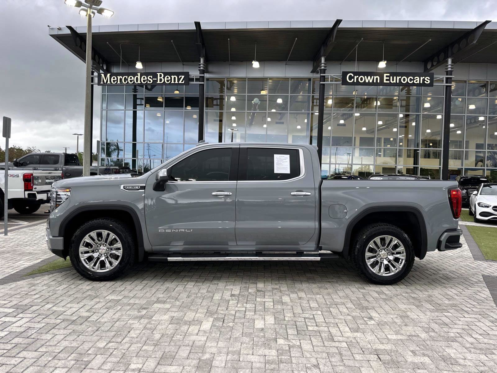 Used 2025 GMC Sierra 1500 Denali image 6