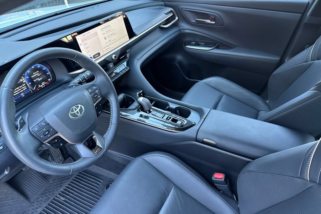 Used 2025 Toyota Crown Signia AWD/4WD image 10