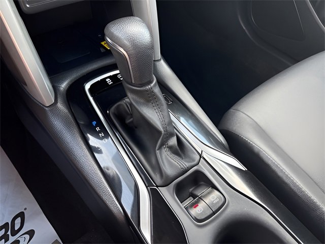 Used 2022 Toyota Corolla Cross XLE image 19