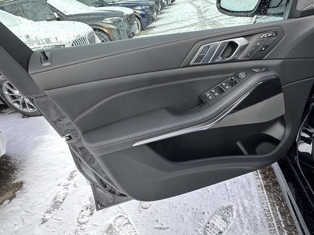 New 2026 BMW X7 xDrive40i w/ M Sport Package AWD/4WD image 13