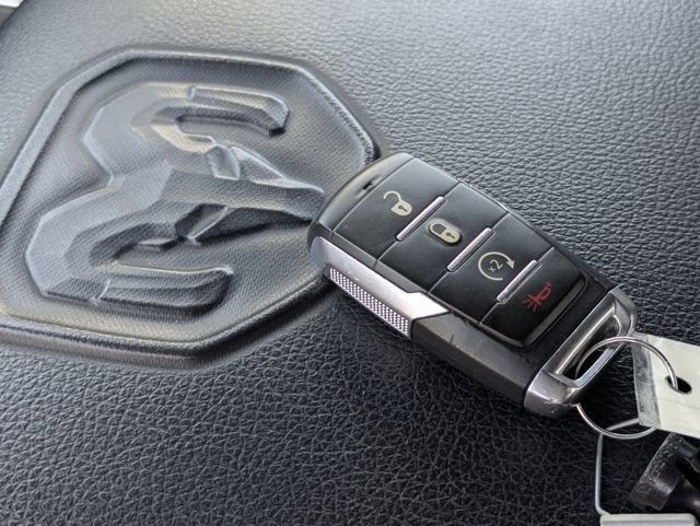 Used 2024 RAM 1500 Laramie RWD image 32