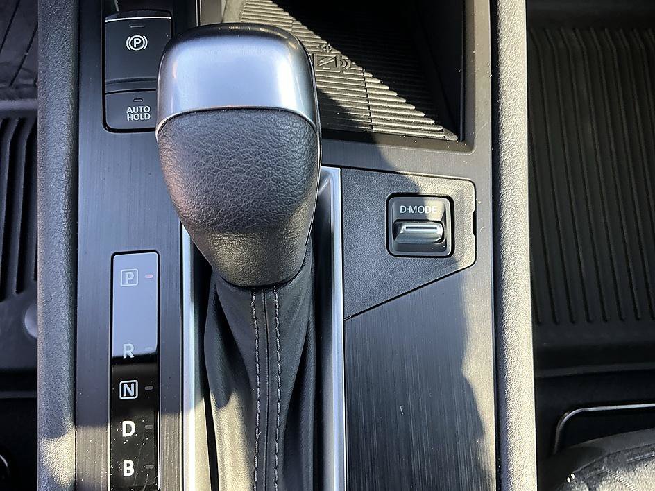 Certified 2026 Nissan Kicks SV FWD image 21
