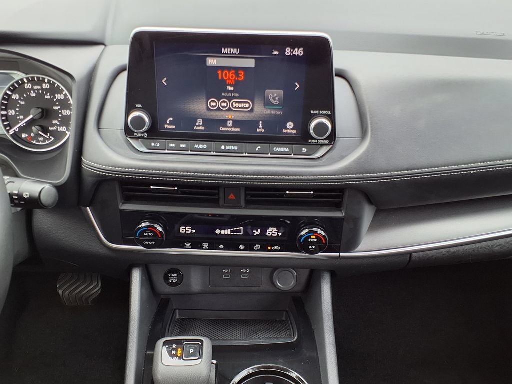 Used 2025 Nissan Rogue SV FWD image 38