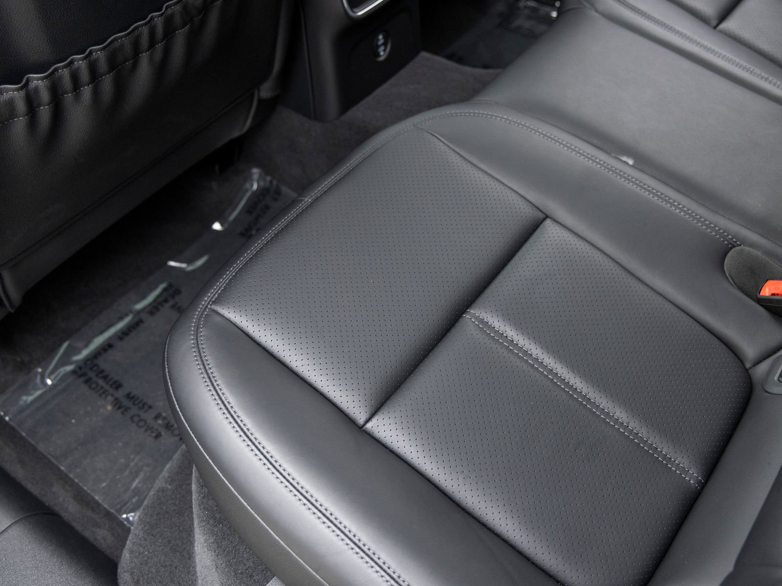 Certified 2026 Porsche Macan AWD/4WD image 49