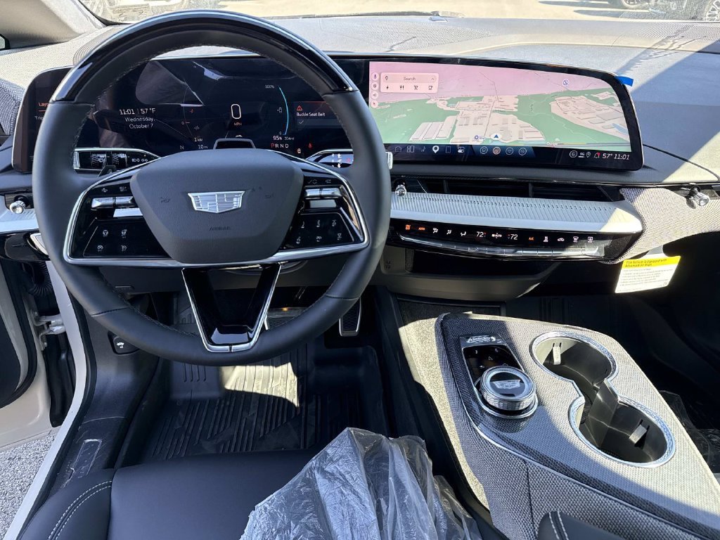 New 2027 Cadillac Optiq Luxury RWD image 10