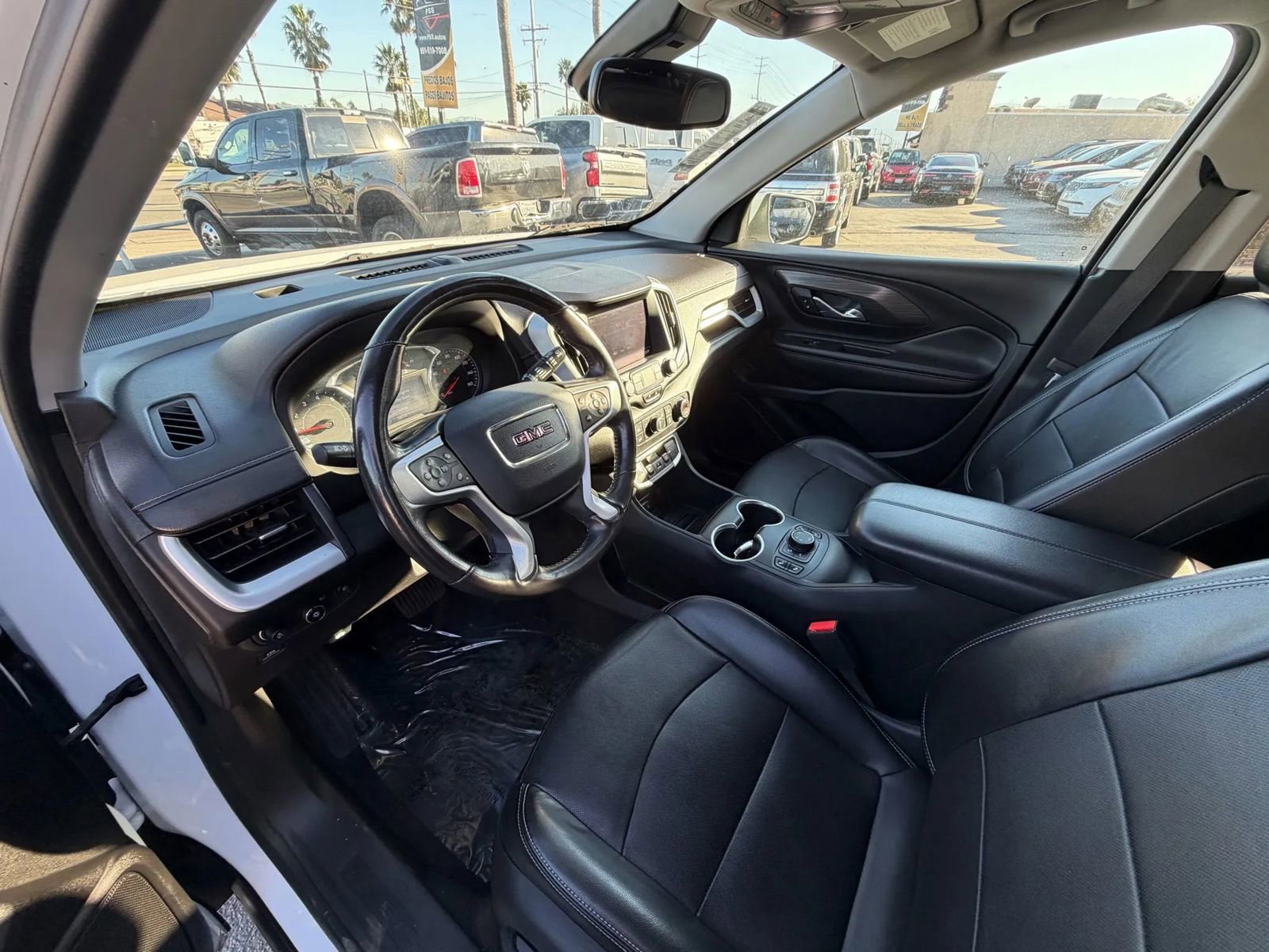 Used 2022 GMC Terrain SLT image 10