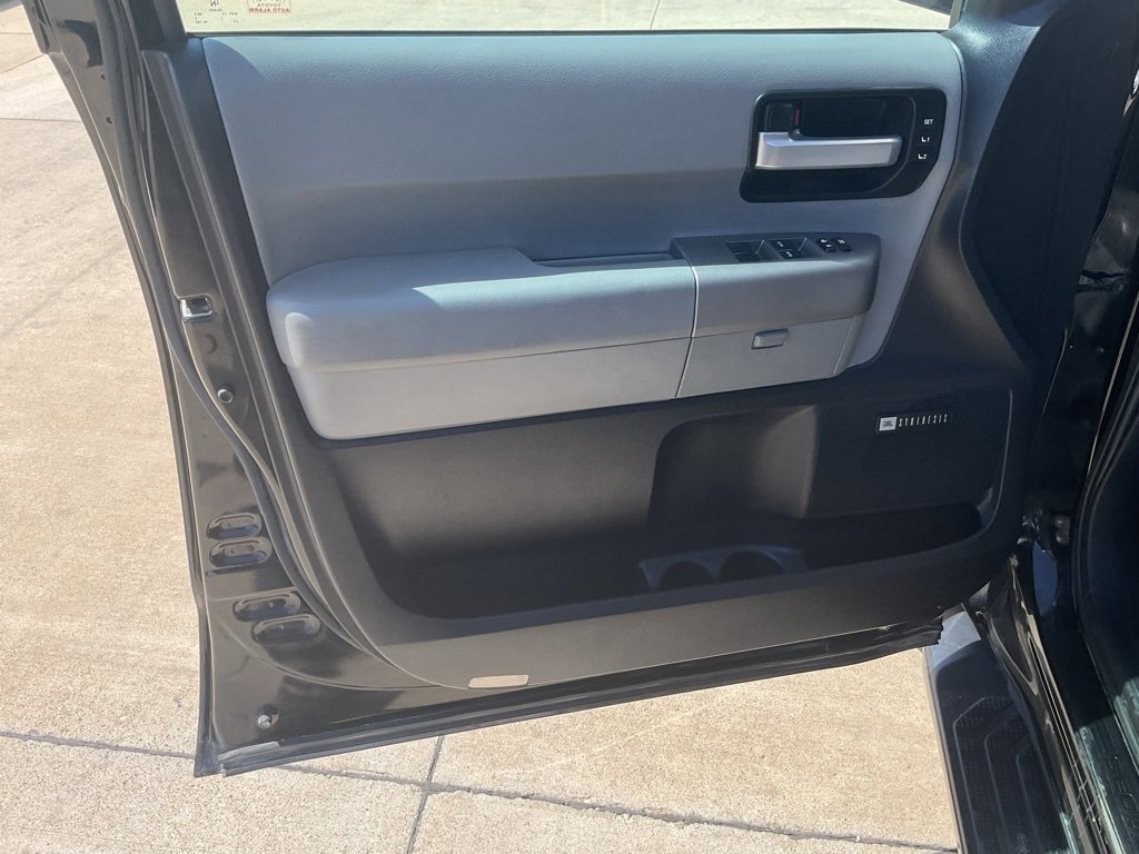 Used 2017 Toyota Sequoia Limited image 6