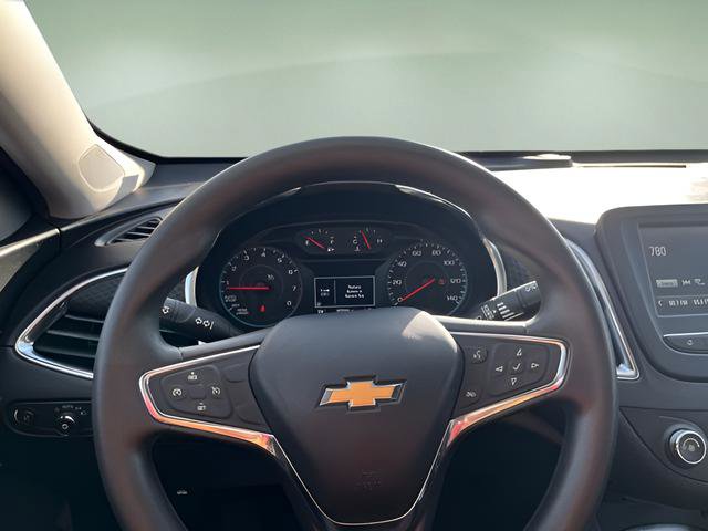 Used 2018 Chevrolet Malibu LT image 15