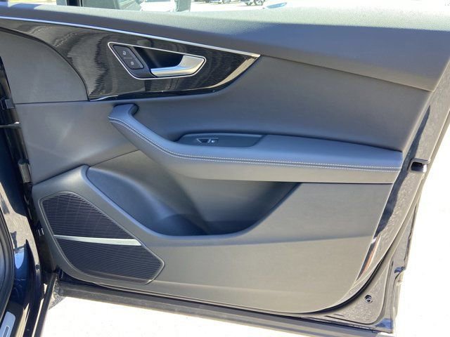 Used 2026 Audi Q7 2.0T Premium Plus w/ Premium Plus Package image 28