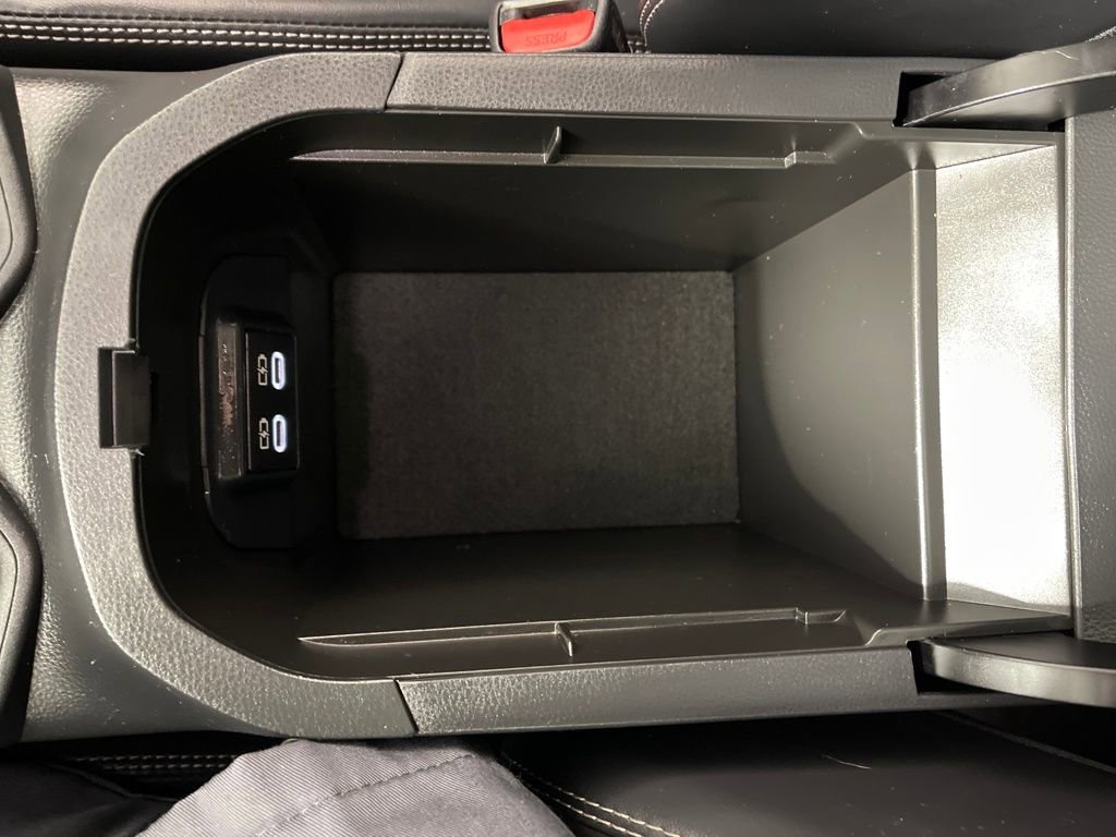 Used 2023 Toyota RAV4 XLE Premium image 23