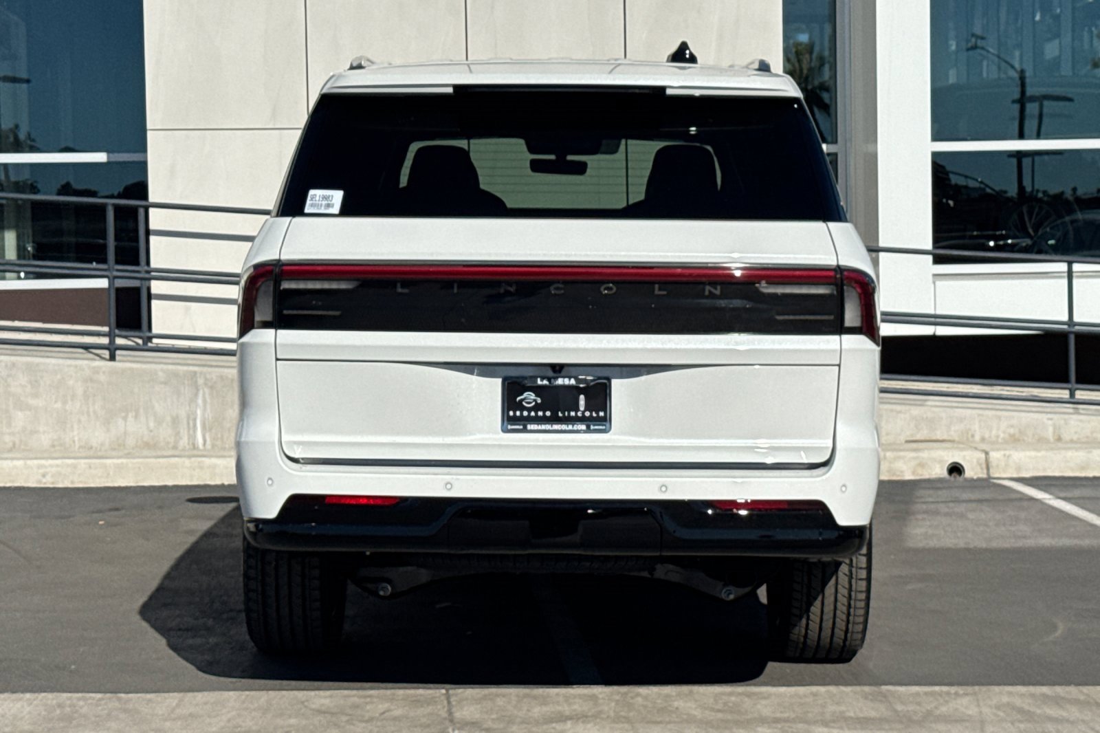 New 2025 Lincoln Navigator Reserve image 4