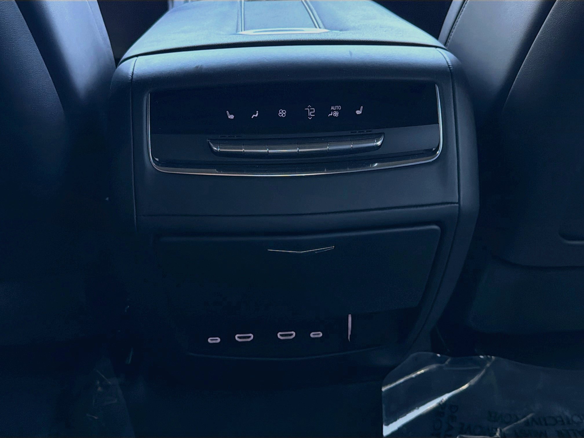 Certified 2023 Cadillac Escalade Sport Platinum w/ LPO, ONYX Package AWD/4WD image 28