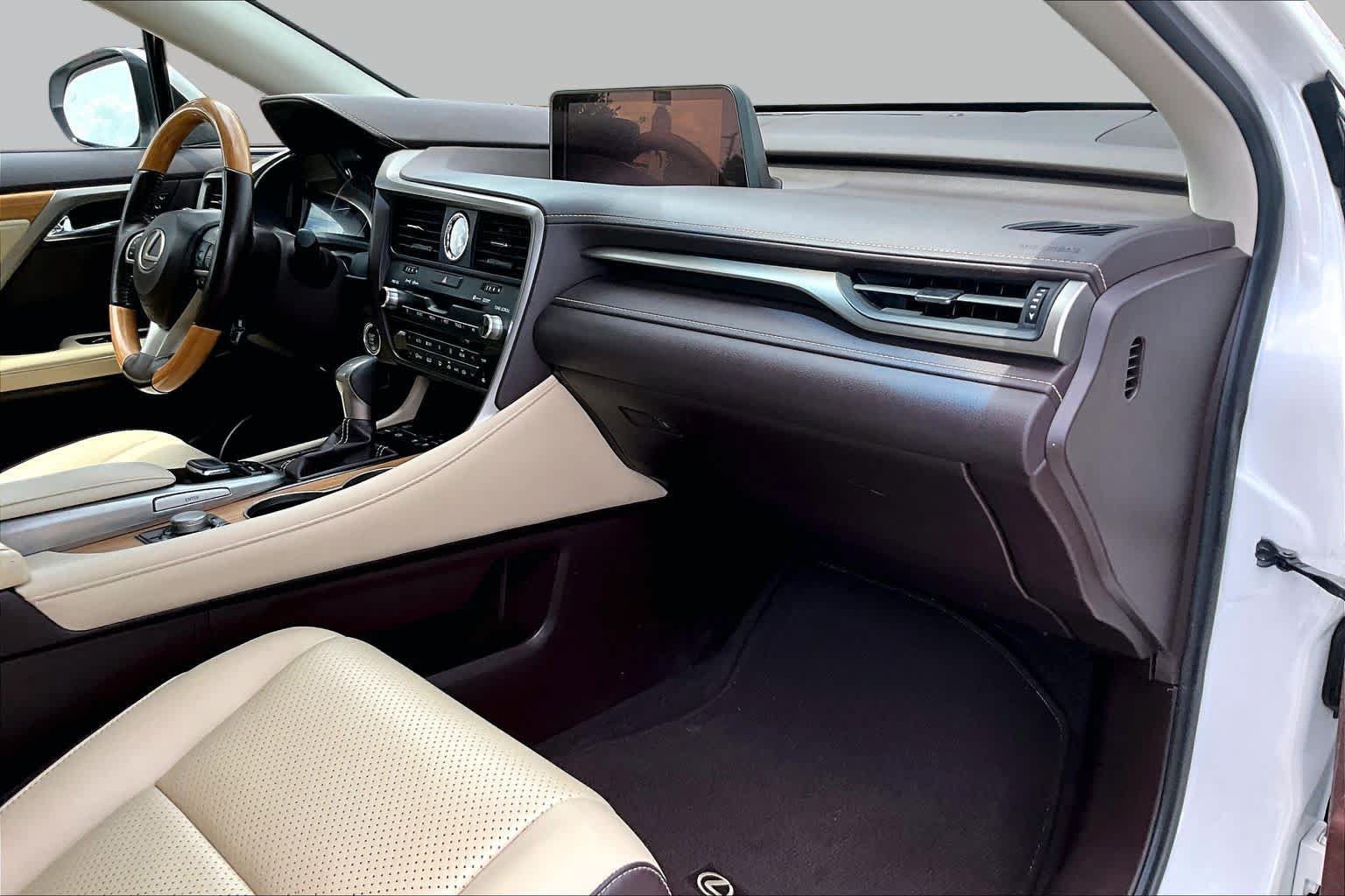 Used 2019 Lexus RX 350L FWD image 19