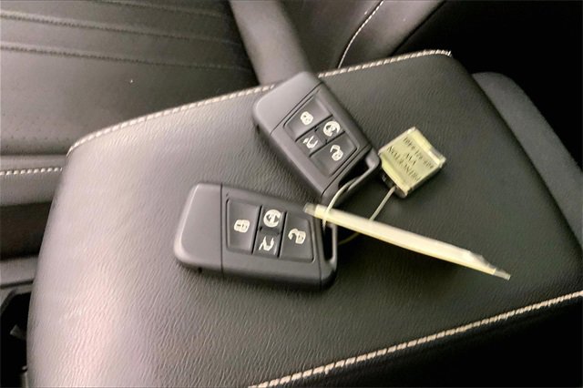 Certified 2023 Volkswagen Tiguan SE w/ Panoramic Sunroof Package image 11