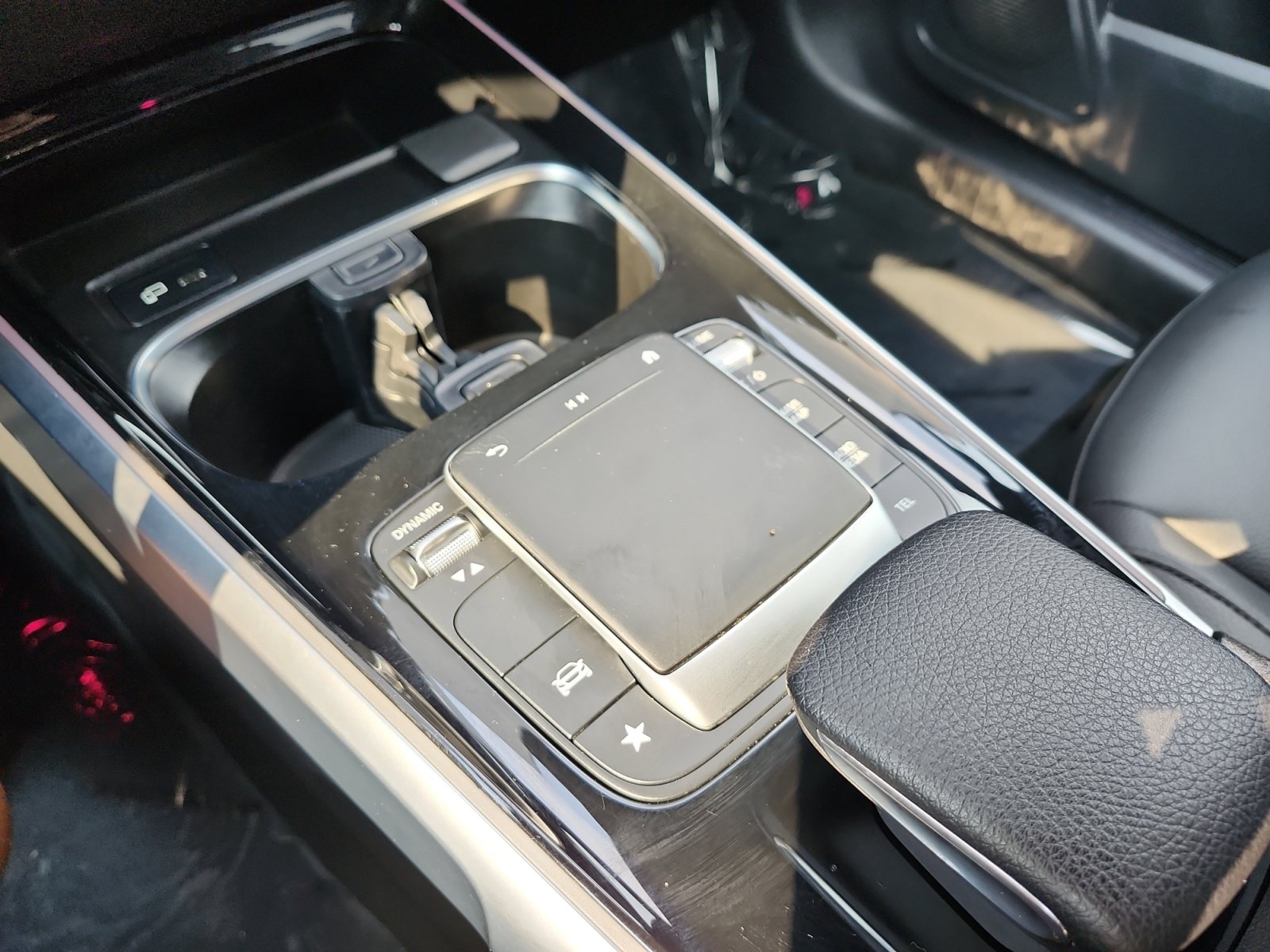 Used 2022 Mercedes-Benz GLB 250 4MATIC image 20