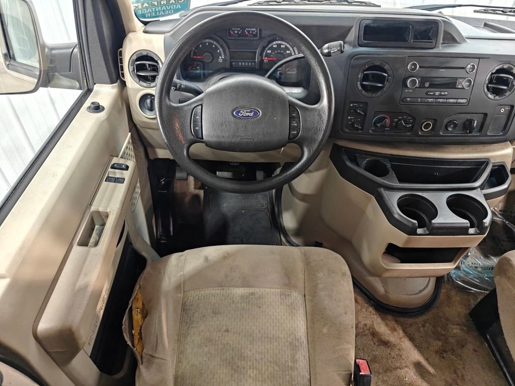 Used 2012 Ford E-350 and Econoline 350 XLT RWD image 2