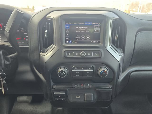 Used 2020 Chevrolet Silverado 2500 Custom w/ Custom Value Package image 20