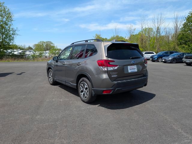 Used 2021 Subaru Forester Premium AWD/4WD image 6