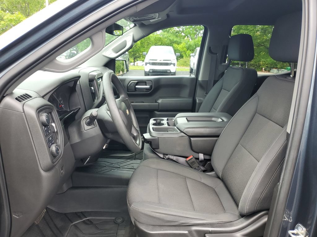 Certified 2020 Chevrolet Silverado 1500 Custom w/ Custom Value Package AWD/4WD image 5