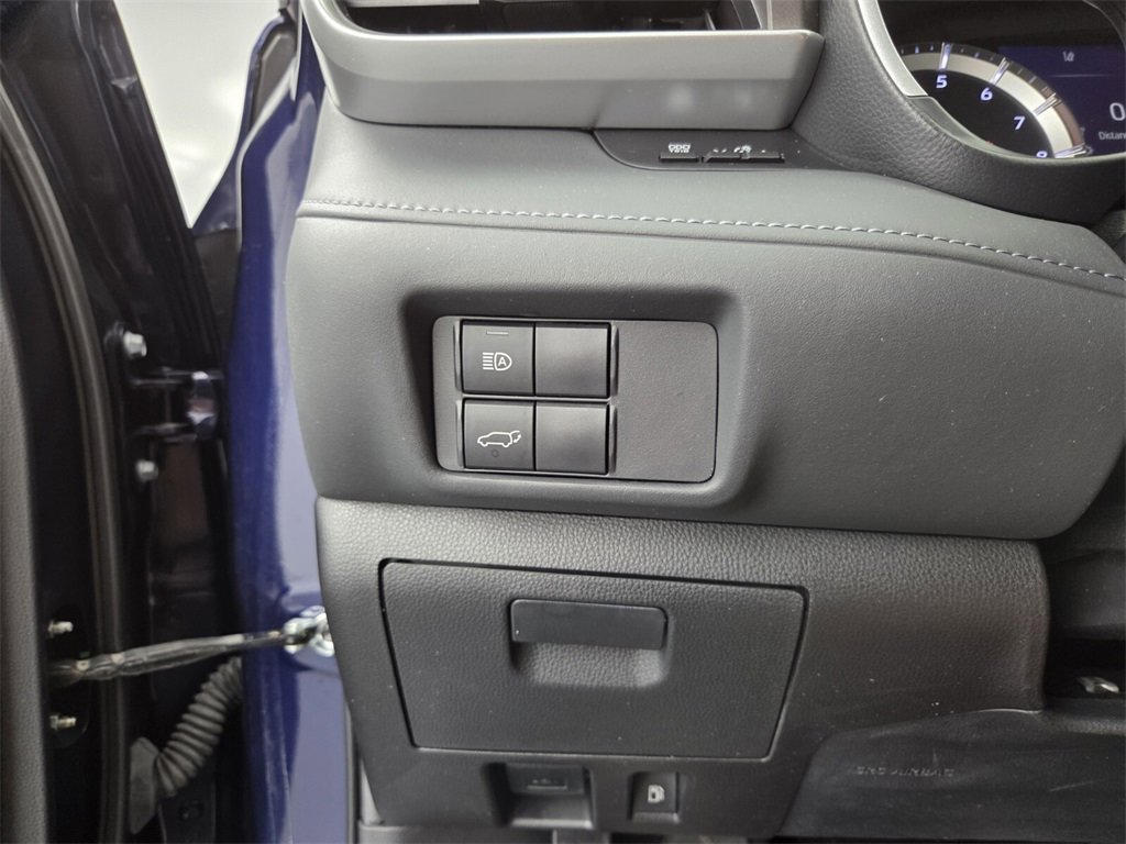 Used 2022 Toyota Highlander XLE image 35