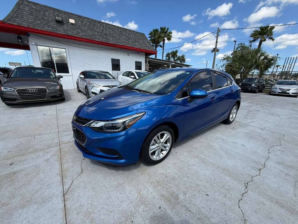 Used 2017 Chevrolet Cruze LT w/ Sun And Sound Package FWD image 8