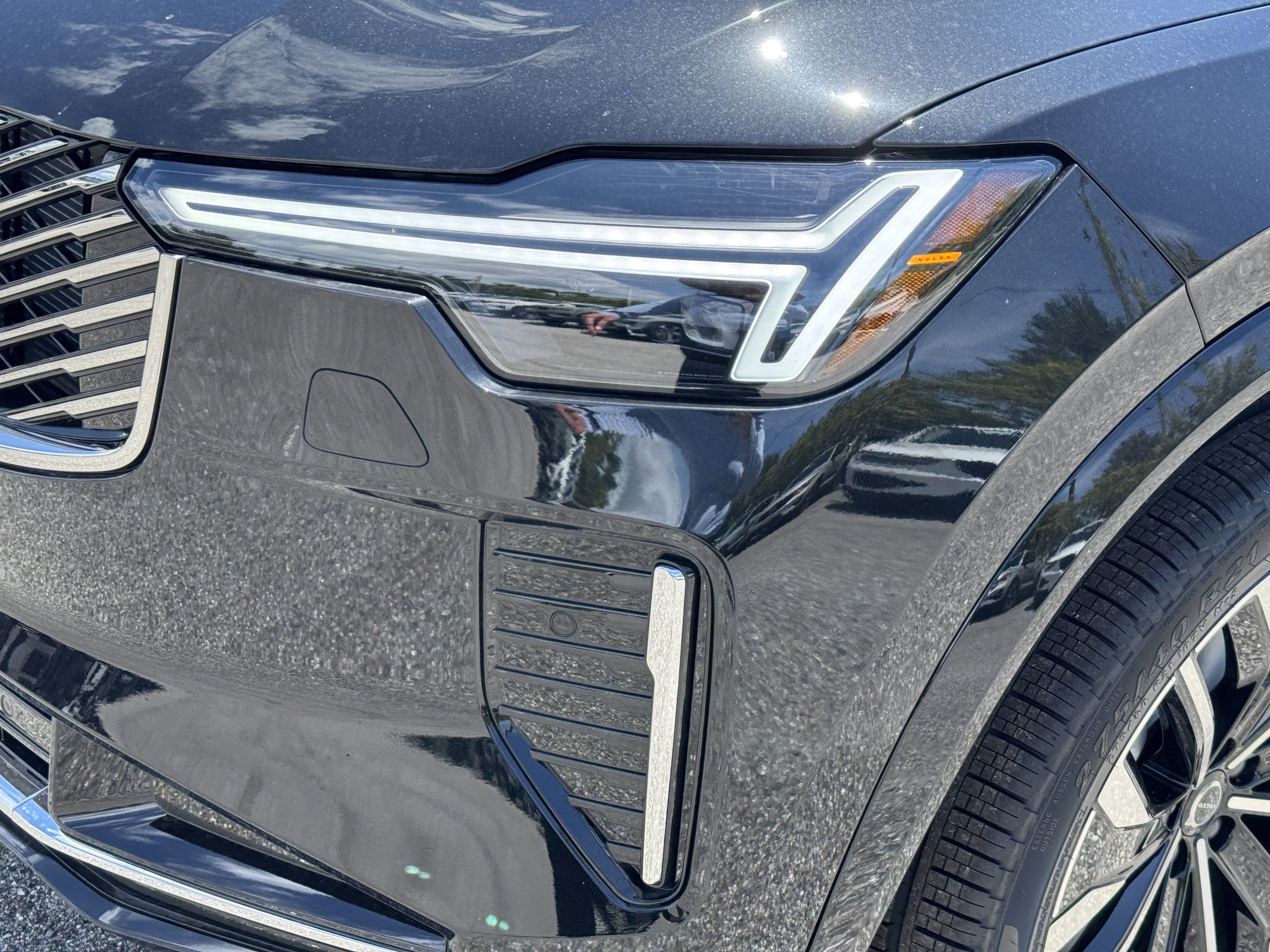 New 2026 Volvo XC90 B6 Core image 8
