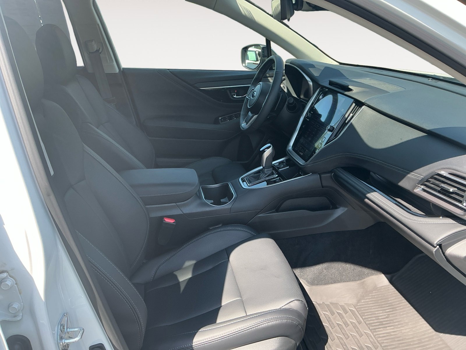 Used 2025 Subaru Outback Touring AWD/4WD image 15