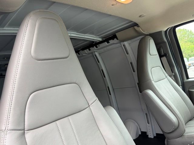 New 2026 GMC Savana 2500 w/ Driver Convenience Package RWD image 29