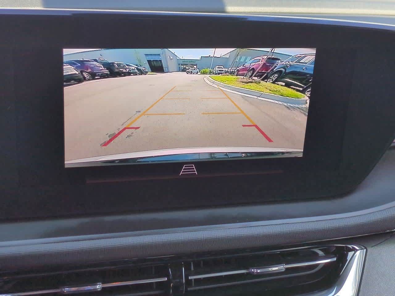 Used 2024 Buick Envista Sport Touring w/ Convenience I Package FWD image 28