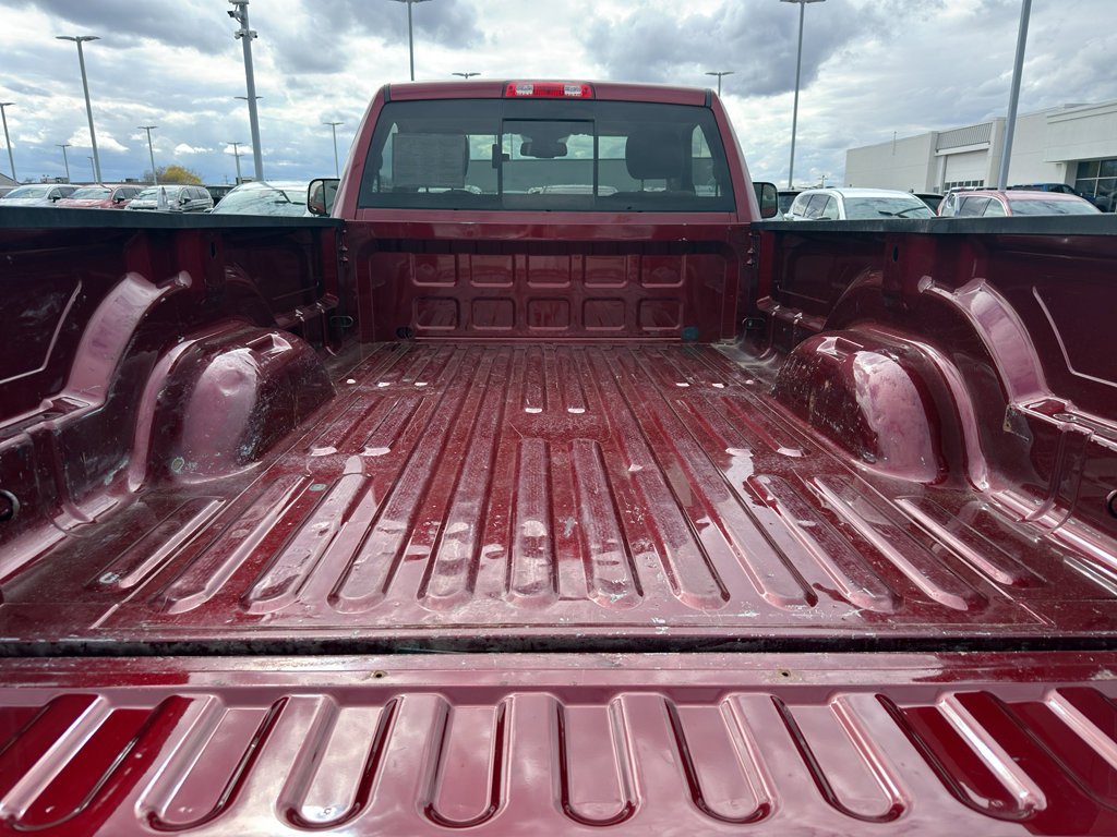 Used 2018 RAM 3500 SLT w/ Luxury Group AWD/4WD image 8