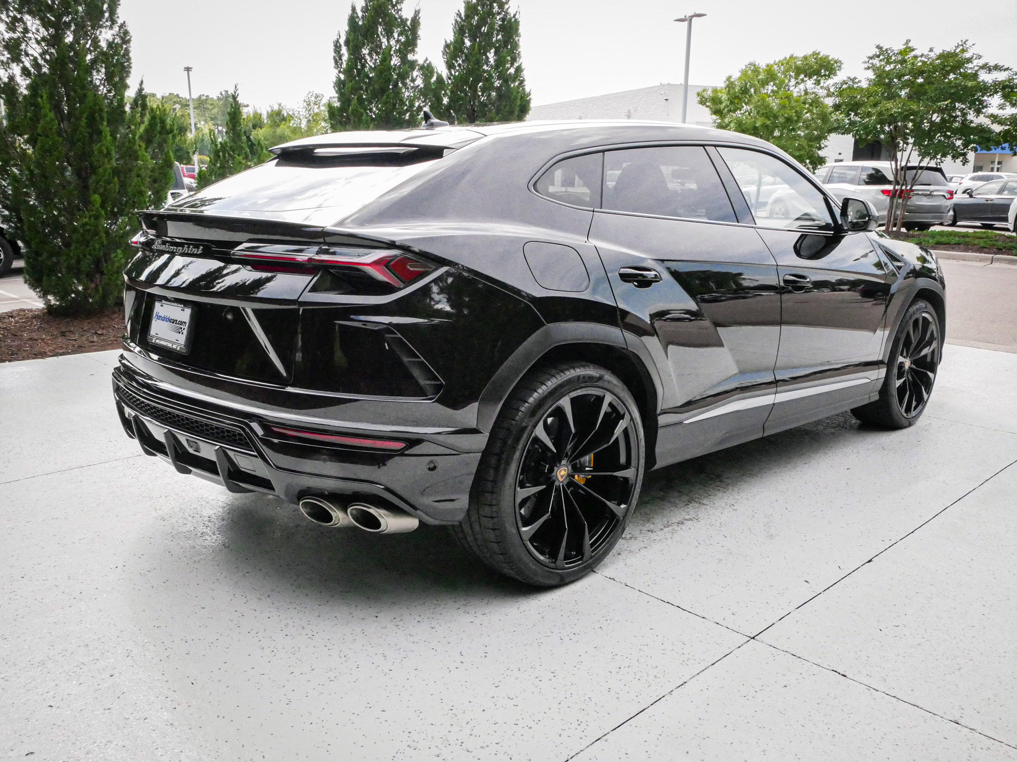 Used 2021 Lamborghini Urus AWD/4WD image 10