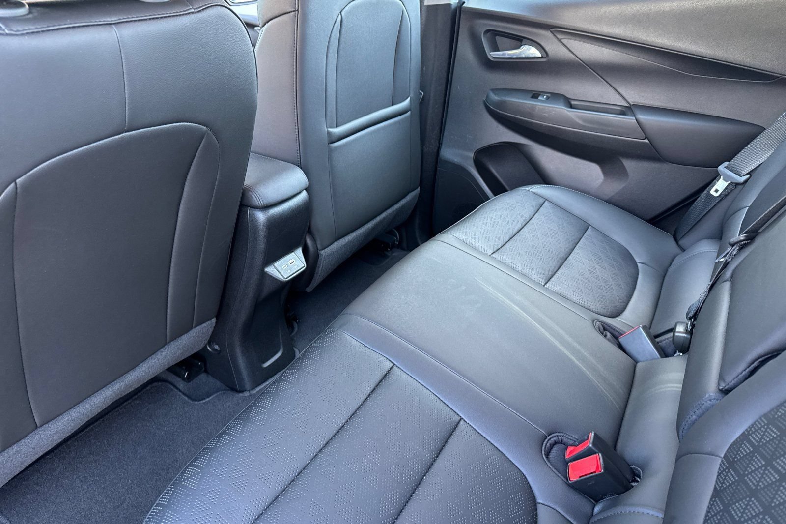 Used 2023 Chevrolet Bolt LT w/ Infotainment Package FWD image 15