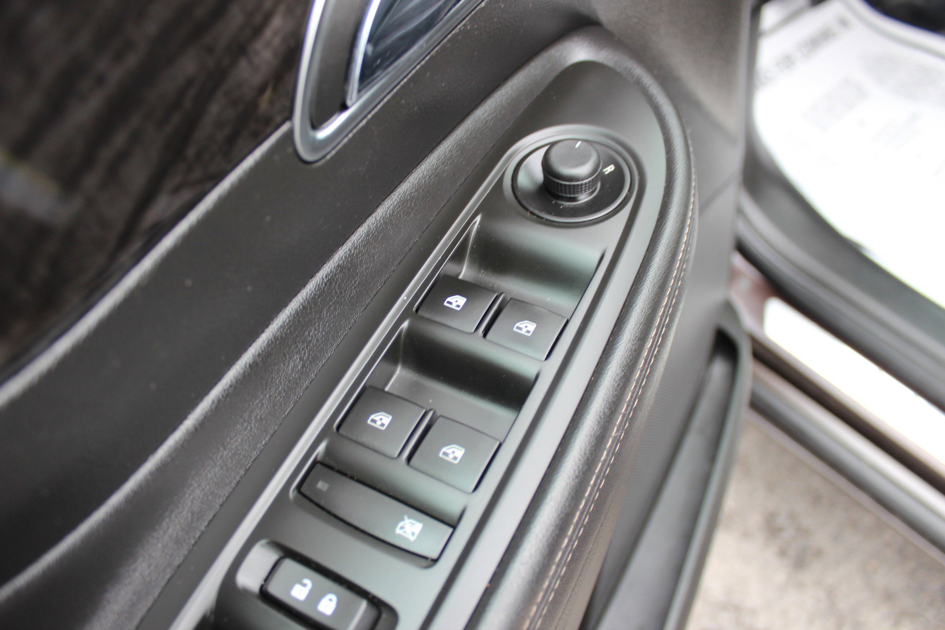 Used 2015 Buick Encore AWD image 15