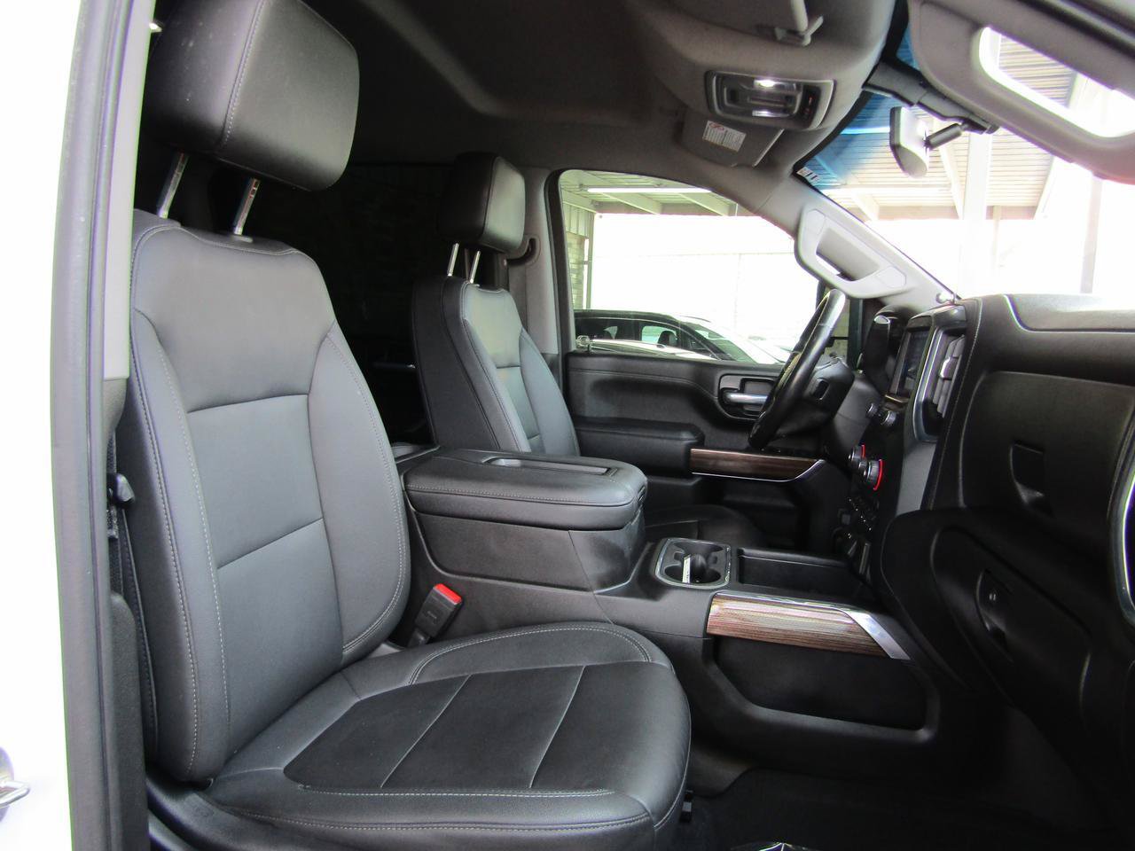 Used 2021 Chevrolet Silverado 2500 LT w/ Texas Edition AWD/4WD image 10