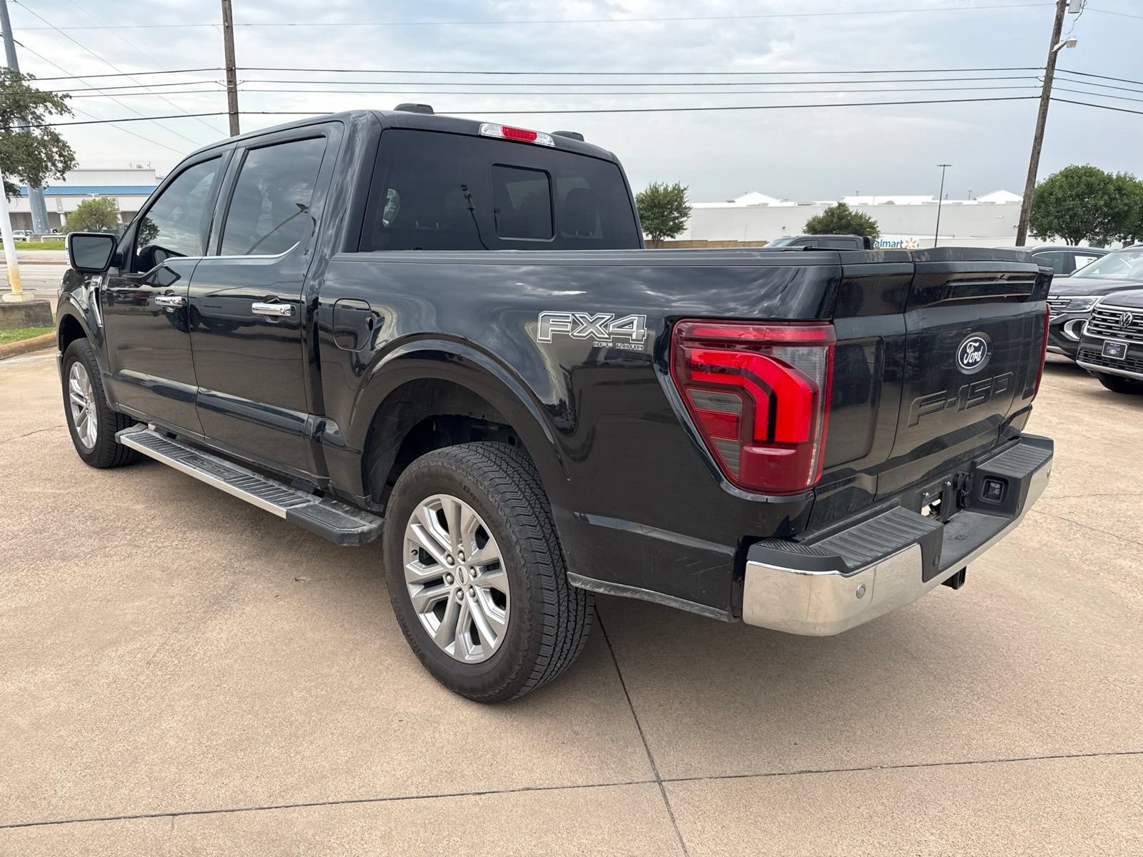 Used 2025 Ford F150 Lariat w/ Equipment Group 501A Mid AWD/4WD image 5