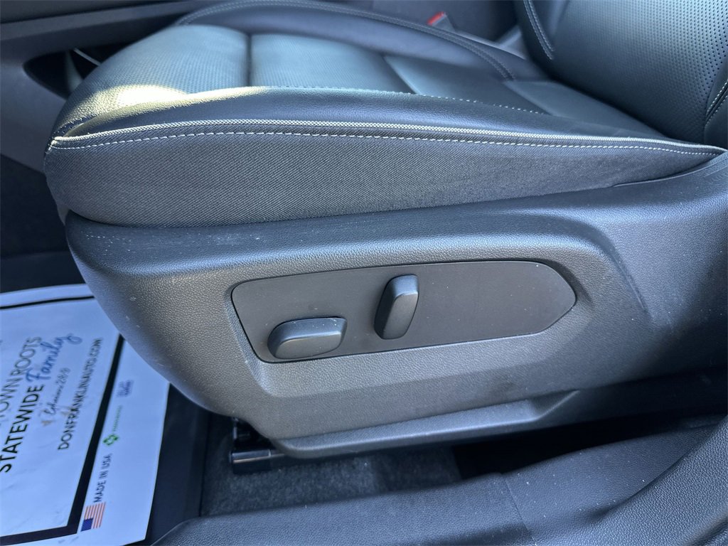 Used 2023 Buick Envision Essence image 12